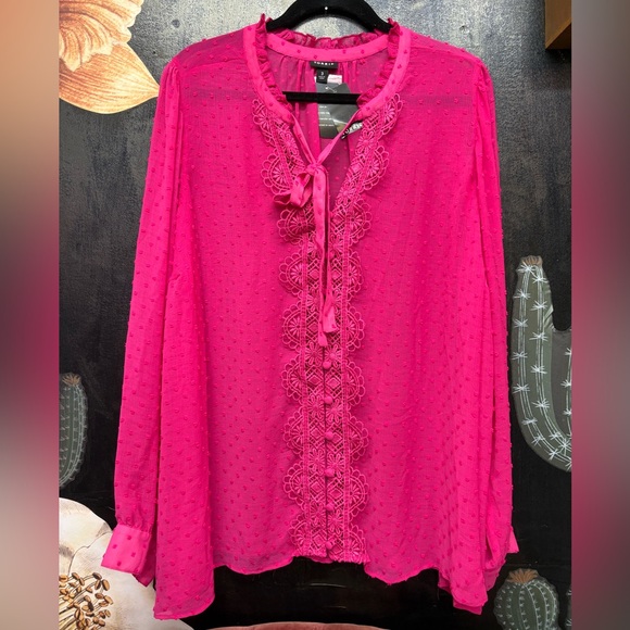 torrid Tops - TORRID 🩷 hot pink chiffon blouse !!!